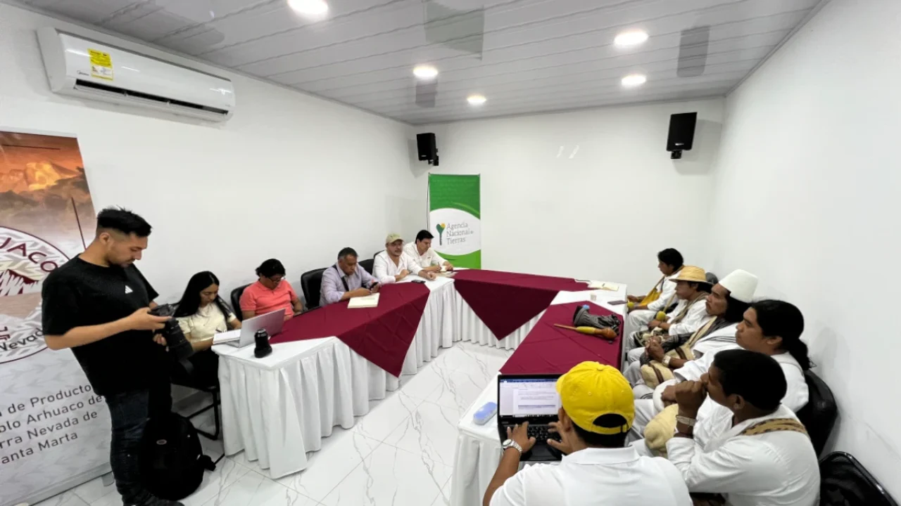 Instalación Mesa Regional Sierra Nevada Santa Marta – reparación colectiva Arhuaco Fundación Instalación de la Mesa Regional de la Sierra Nevada en Santa Marta, con la participación del Cabildo Arhuaco y autoridades en el proceso de reparación colectiva del pueblo Arhuaco en la cuenca del río Fundación.