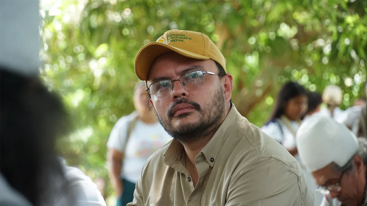 Juan Felipe Harman, director de la Agencia Nacional de Tierras, durante la entrega del predio Los Acantilados en Katansama